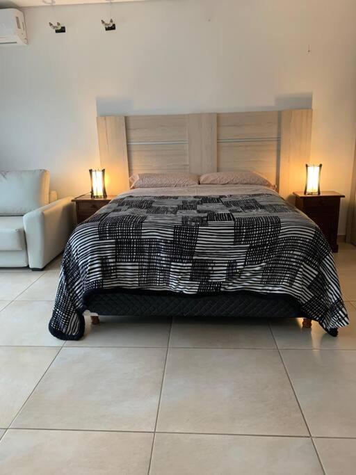 MONOAMBIENTE 2 o 3 personas