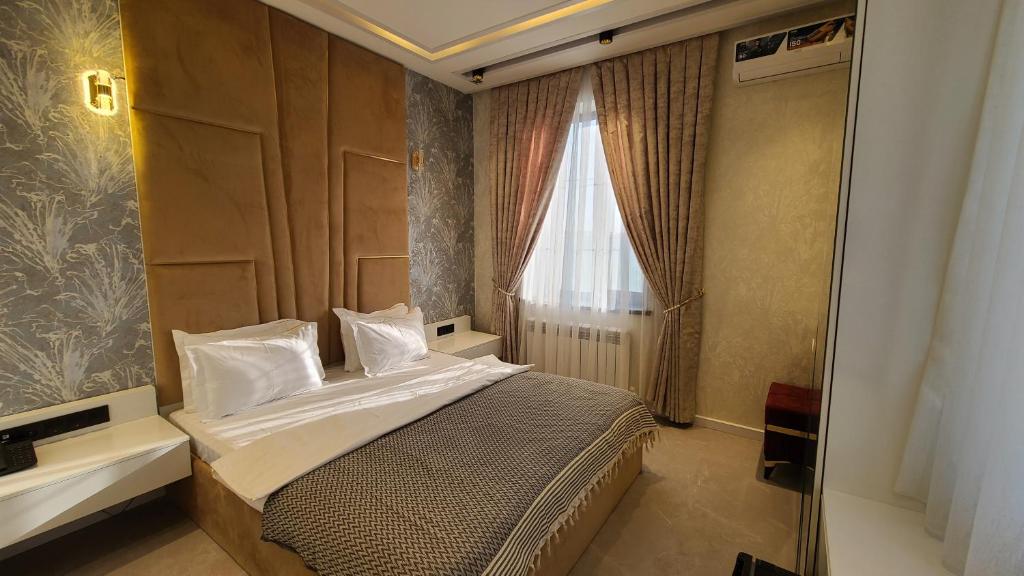Shedevr Plaza Navoiy - Deluxe Apartment Mit 1 Schlafzimmer Und Stadtblick