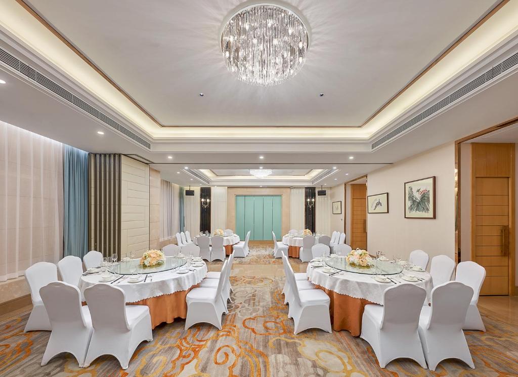 Posezení v ubytování Mehood Lestie International Hotel Linhexi Guangzhou East Railway Station Branch - Free Shuttle Bus to Canton Fair Complex During Canton Fair Period & Free afternoon tea & Free midnight snack & Free VPN Internet Access