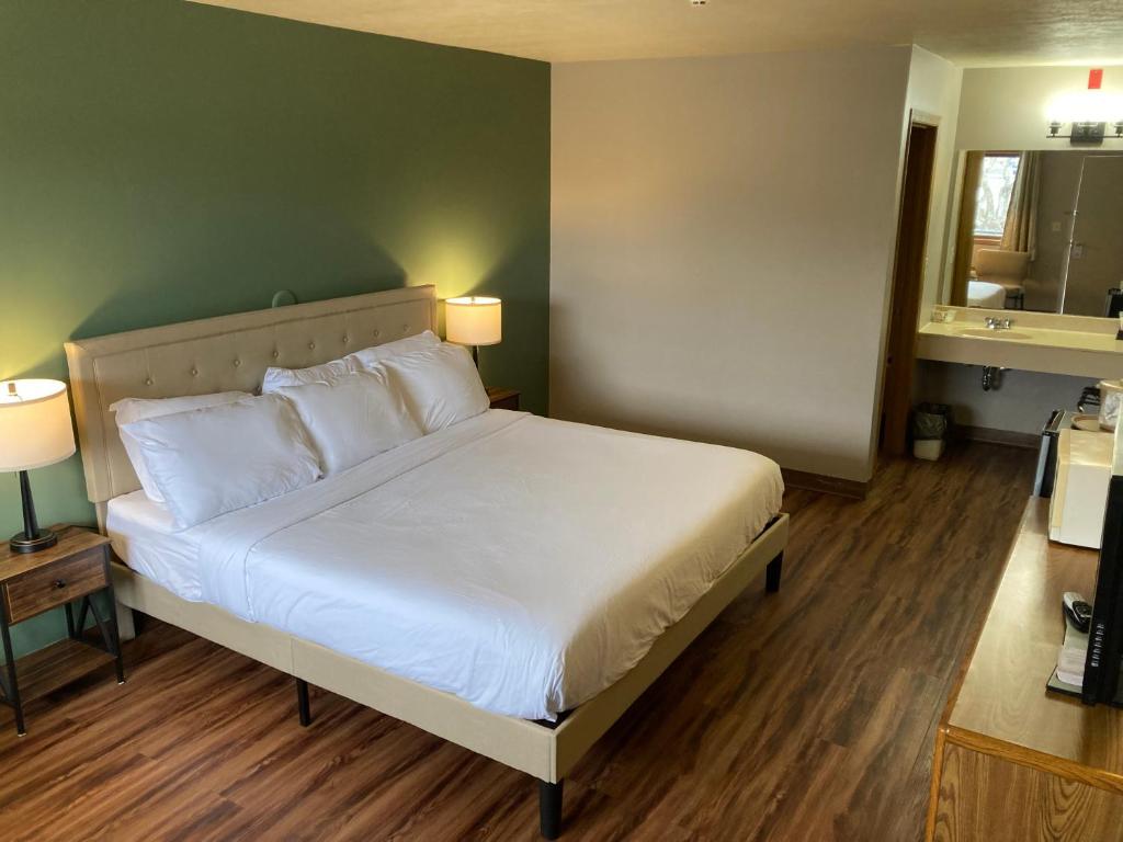 Valley Inn and Suites - 豪华特大号床间
