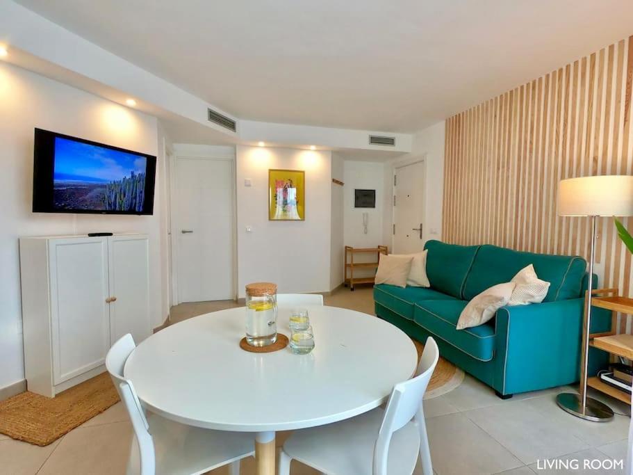 A seating area at La Cabanana - Apartment w pool and high-speed WiFi