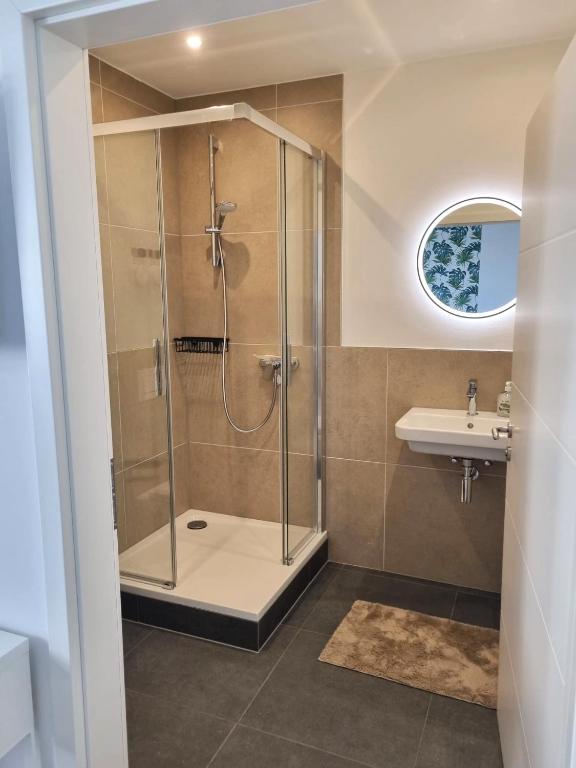 Wohnung Inn - im Zentrum, Küche, Parkplatz, ruhig gelegen