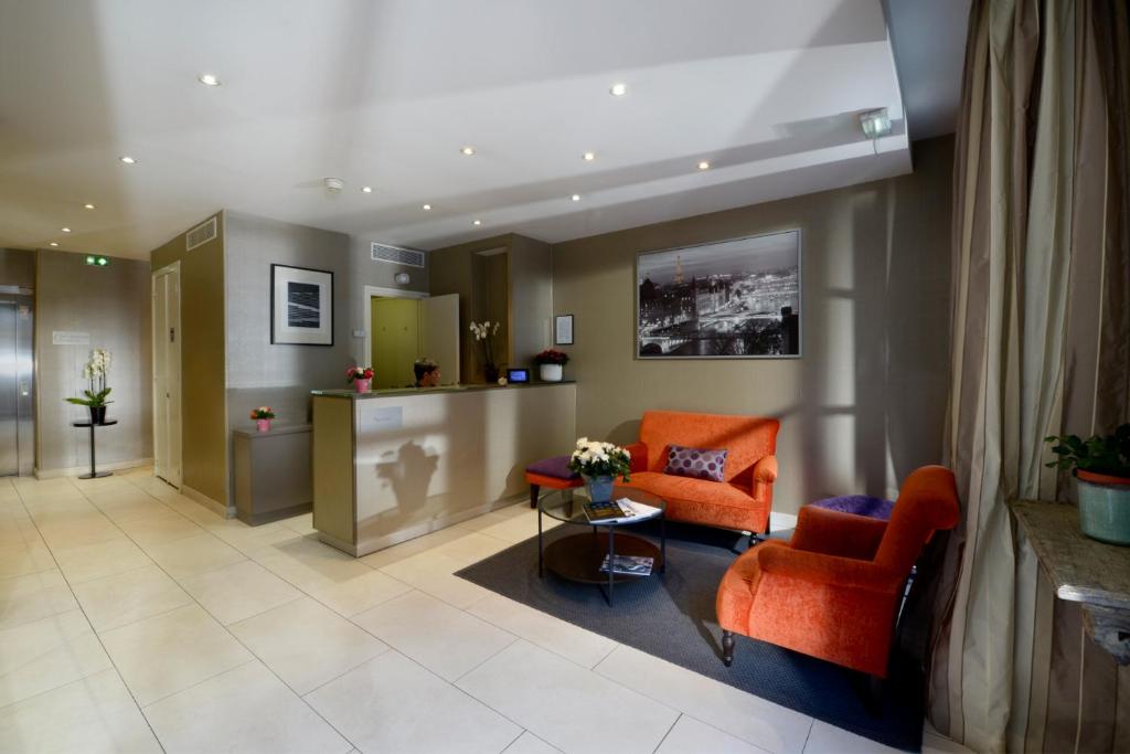 Hôtel Le Relais Saint Charles - Resim 9