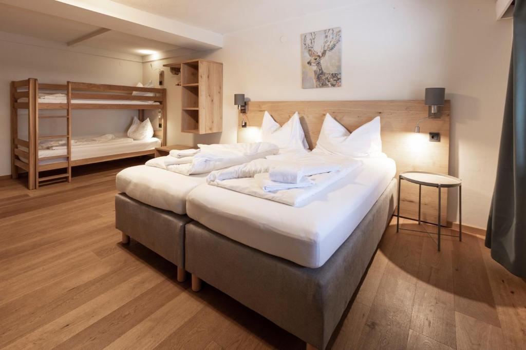 Hotel Pinzgauerhof - Inclusive Evening Dinner - 16