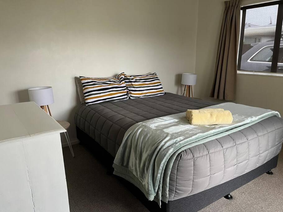 Sunny Escape in Old Cromwell - Resim 9