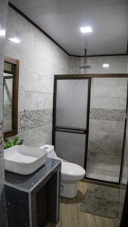 Koupelna v ubytování Argdivan Hostel