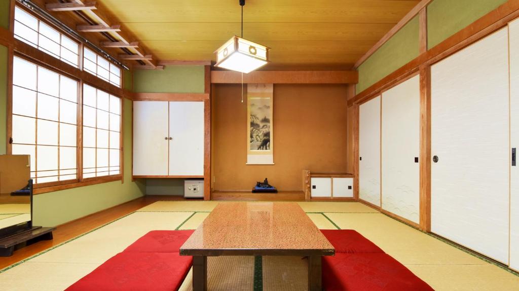 Fotografie z fotogalerie ubytování 関温泉 吉野屋温泉旅館 v destinaci Myoko
