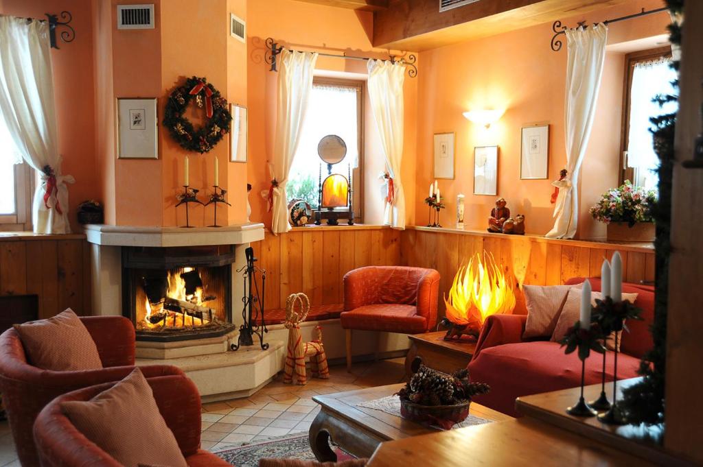 Posezení v ubytování Hotel Garnì Il Cirmolo