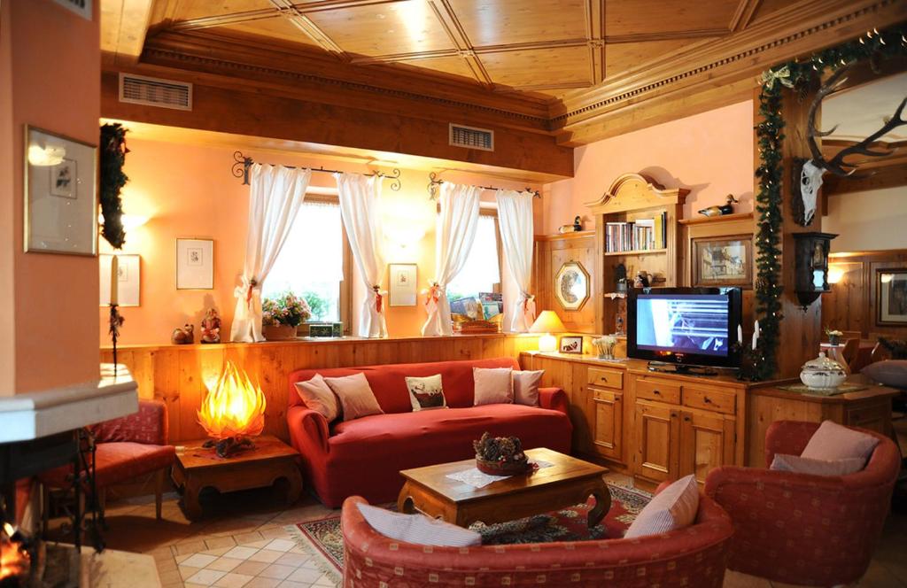Posezení v ubytování Hotel Garnì Il Cirmolo