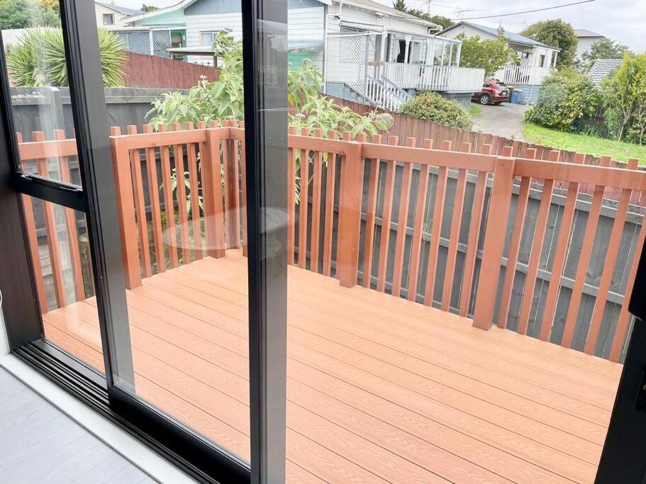 Townhouse in New Lynn - Resim 9
