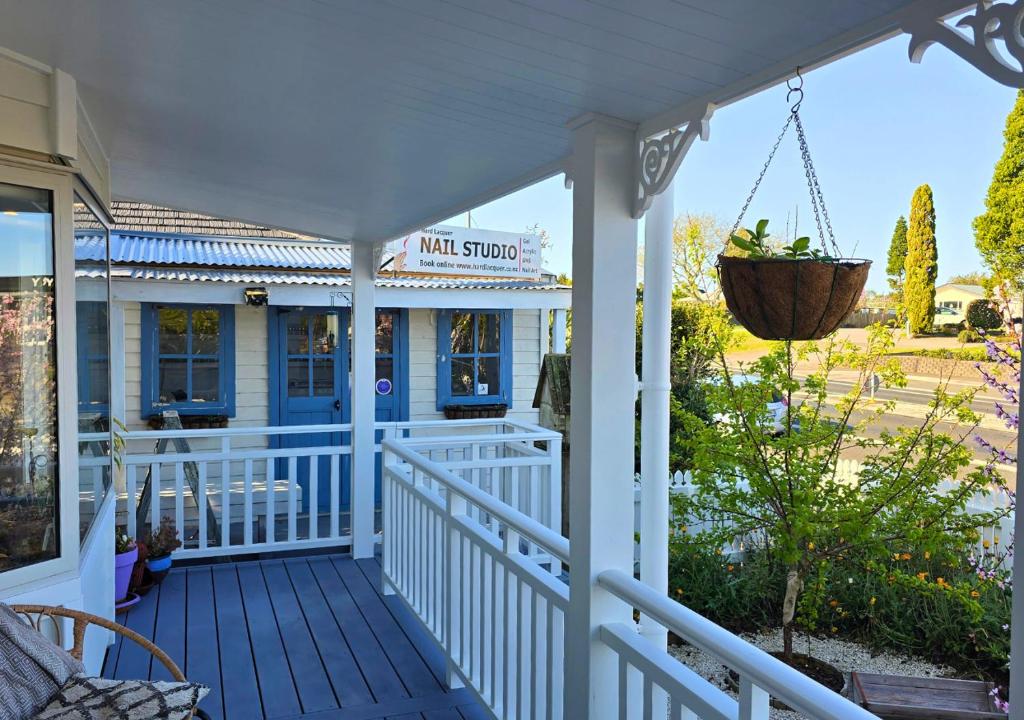 Balkón nebo terasa v ubytování Tairua Garden Hideaway - Homestay with Private Room