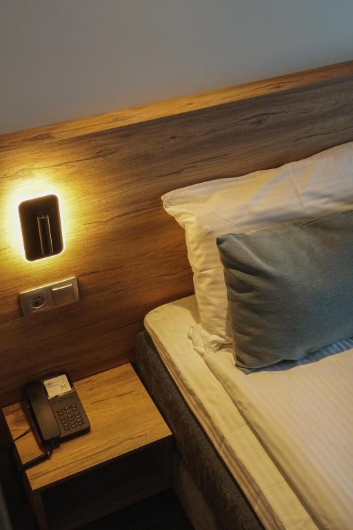 Molėtai Hotel - Balkonlu Aile Odası