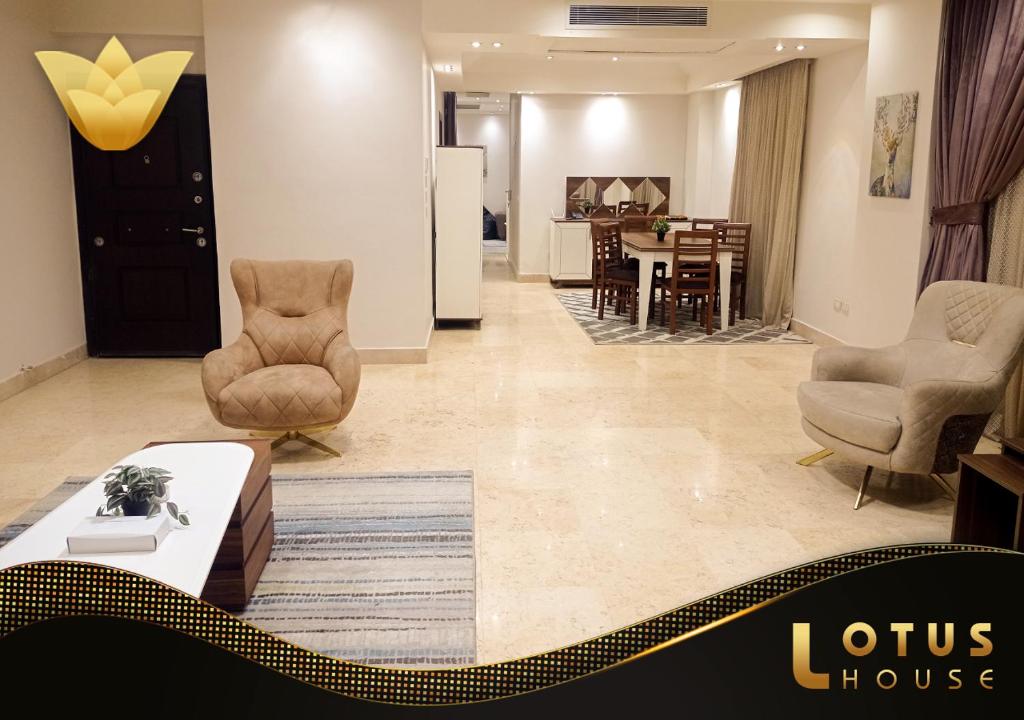 El Lotus Building - 8