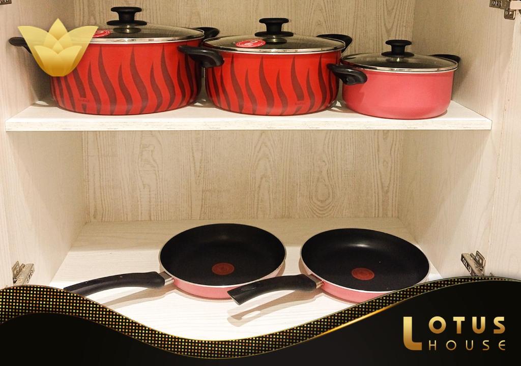 El Lotus Building - 13