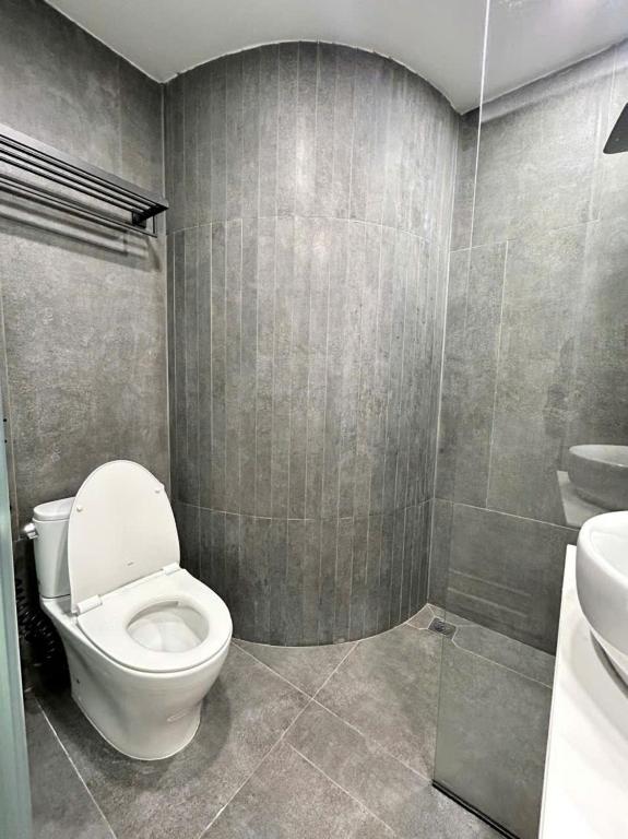 Koupelna v ubytování HOD Apartment Tan Dinh
