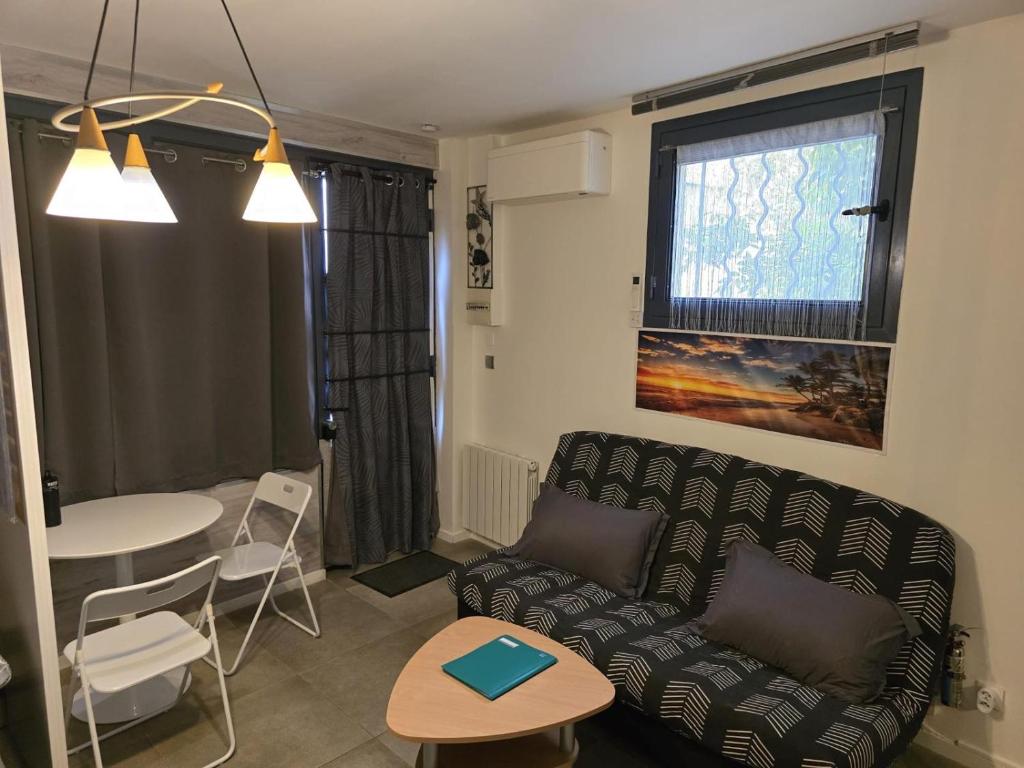 Studio tout équipé et chaleureux en rez de chaussée, parfait pour explorer Montpellier - 3