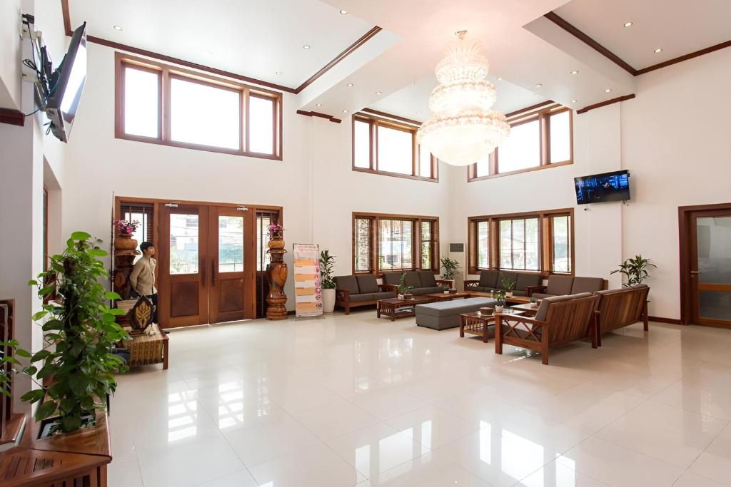 TV a/nebo společenská místnost v ubytování Cheathata CTS Hotel Siem Reap