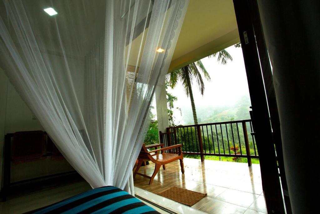 Ella Blue Heaven - 18