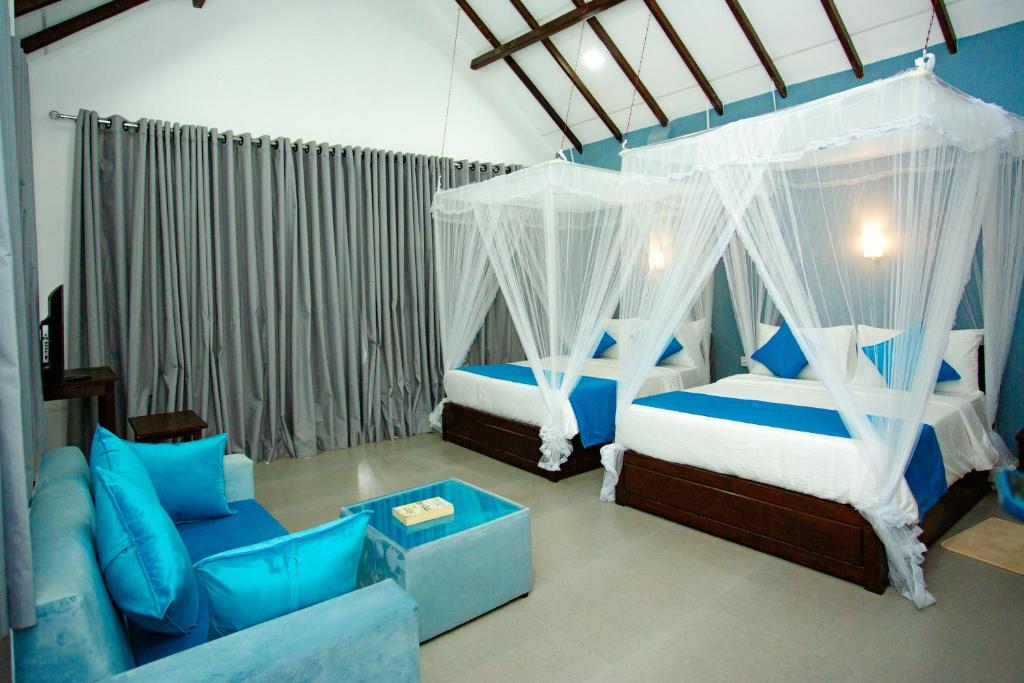 Ella Blue Heaven - 8