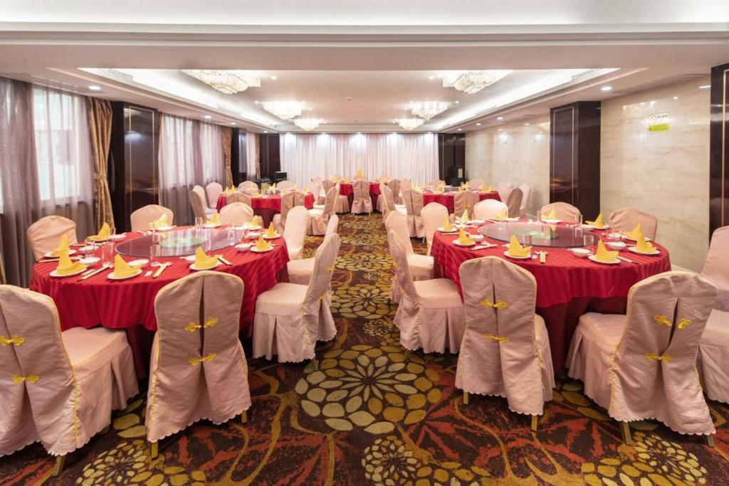 Restaurace v ubytování Shenzhen Jincheng Hotel
