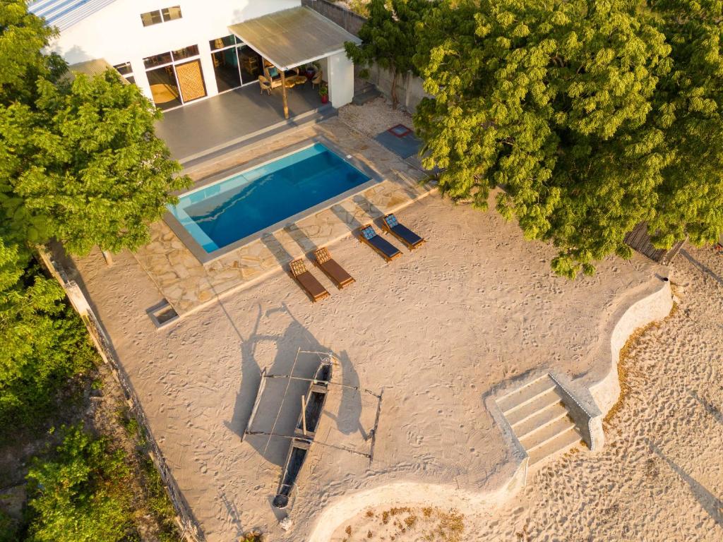 Bazén v ubytování Matumaini Guest House nebo v jeho okolí