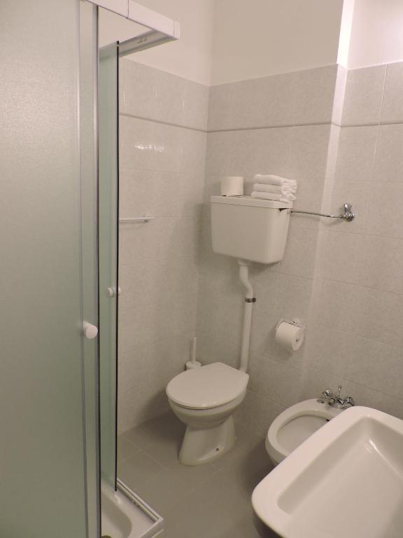 Hotel Zeni - Standard Triple Room