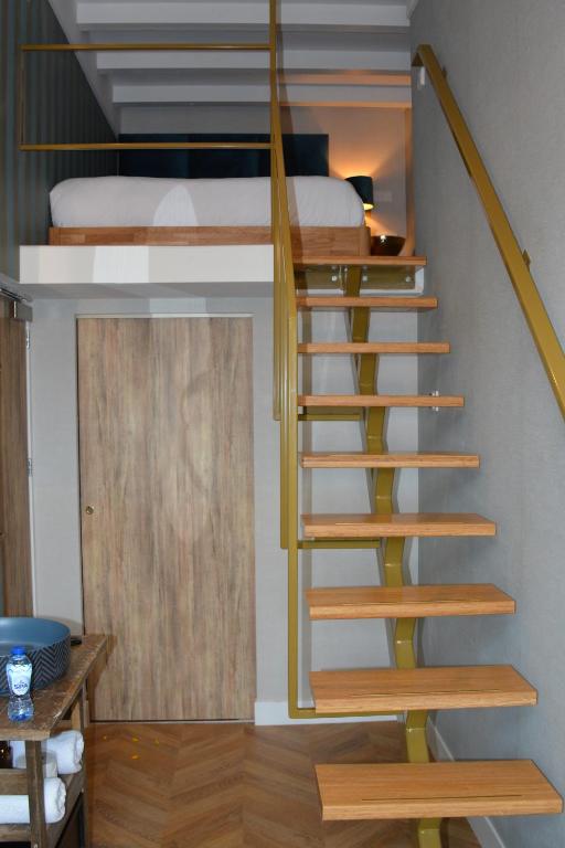 The LIF Boutique - Resim 8