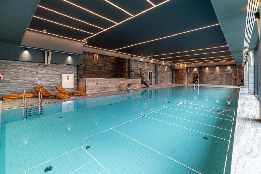 Bazén v ubytování Apartament Lux Kasprowicza z basenem SPA Siłownia nebo v jeho okolí
