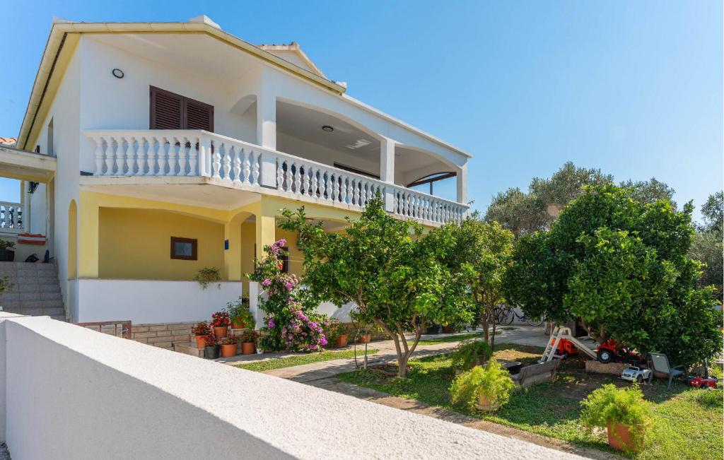 Nice Apartment In Bibinje With Wifi