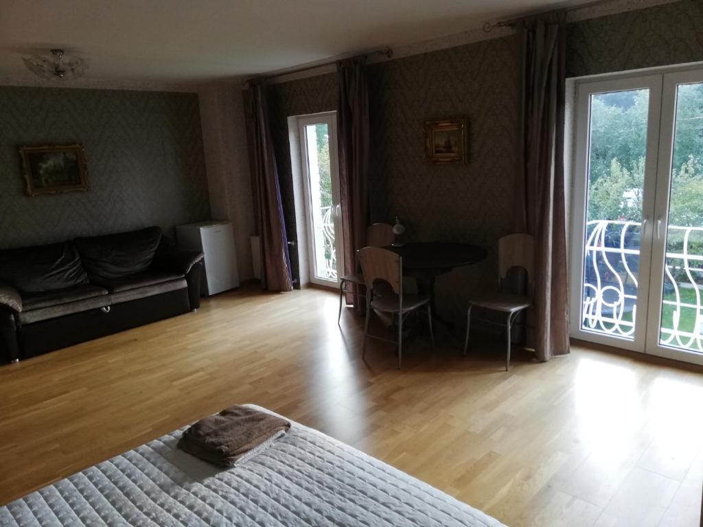 Istumisnurk majutusasutuses Oti Guesthouse