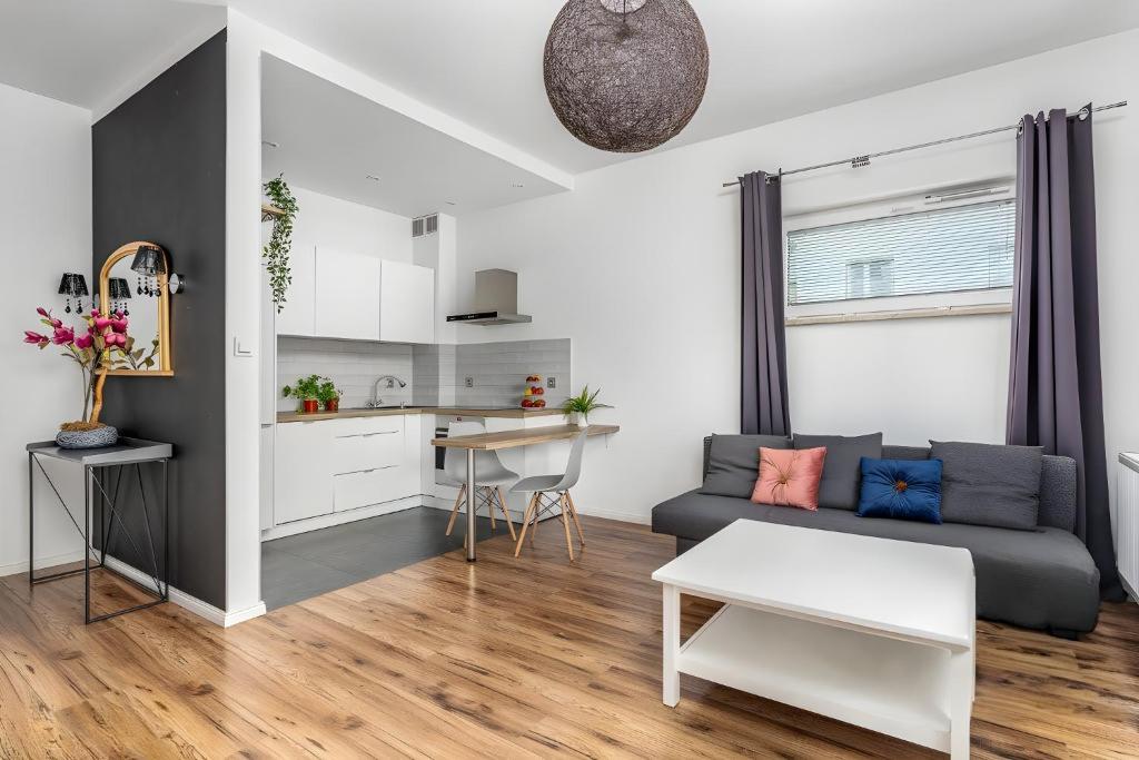 Nhà bếp/bếp nhỏ tại Apartament Poznań Świerczewo, Willa Jodłowa