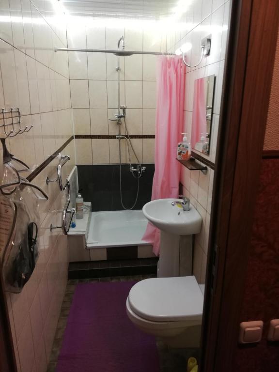 Vannituba majutusasutuses Oti Guesthouse
