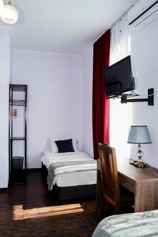 Europa Hotel-Kutaisi - Vierfachzimmer Mit Bad