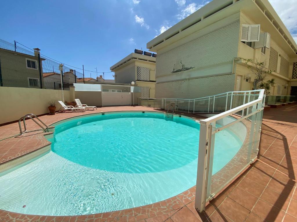 La alberca dentro o cerca de Victoria s