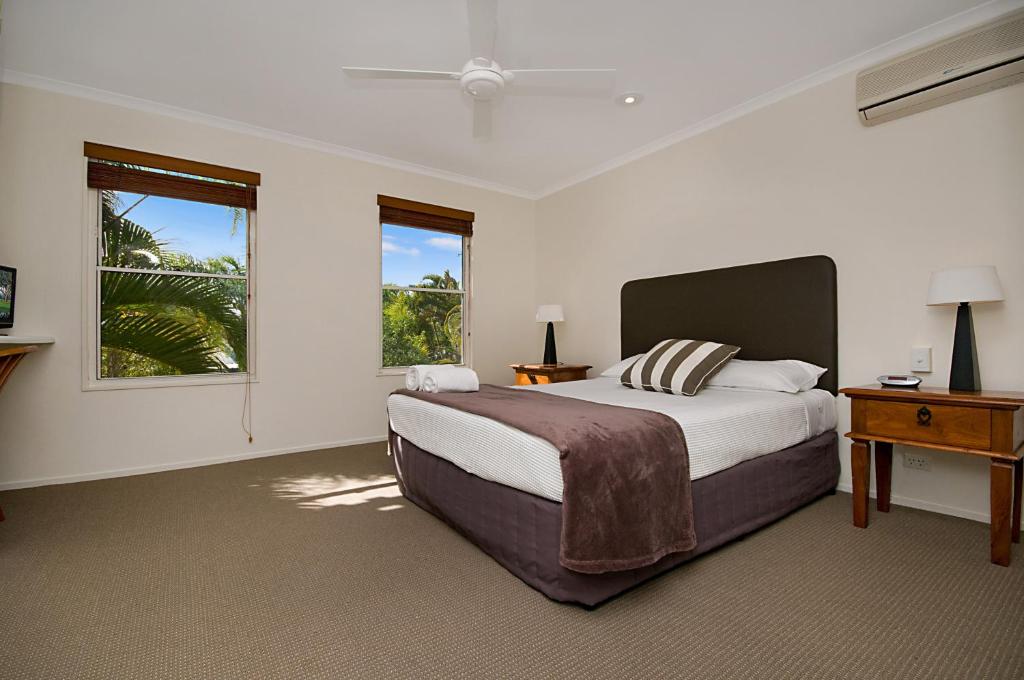 Foto da galeria de Skippers Cove Waterfront Resort em Noosaville