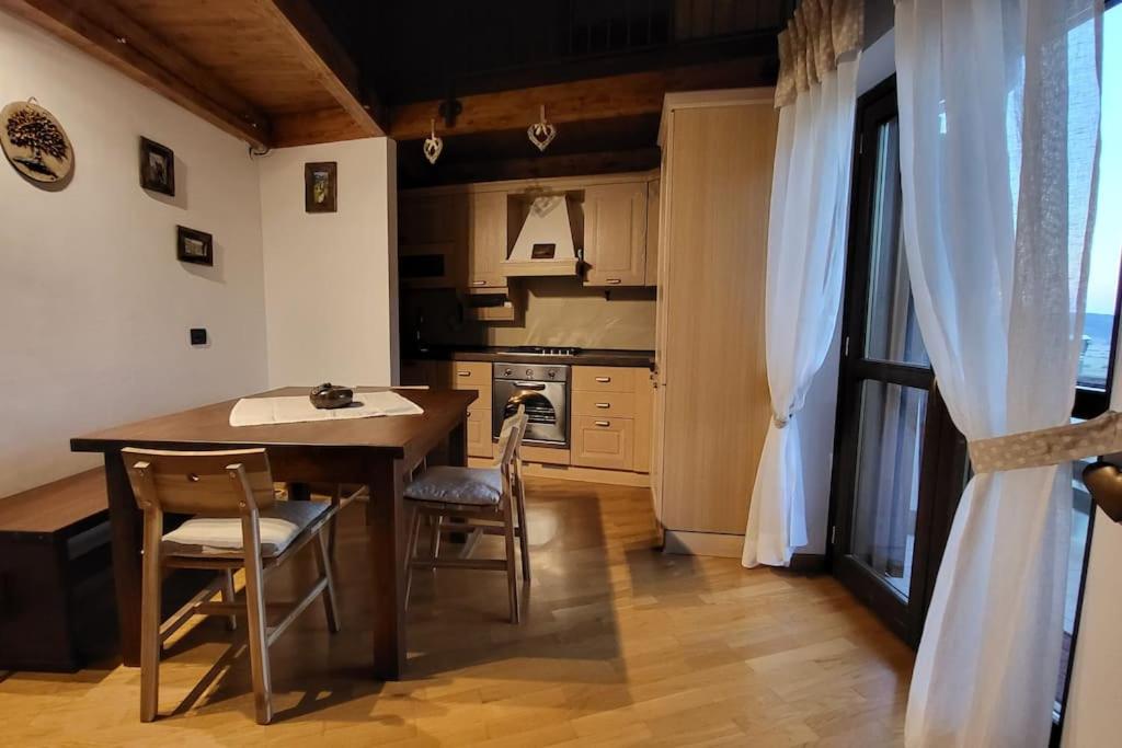Fotografie z fotogalerie ubytování Attico e super attico panoramico v destinaci Rocca di Cambio