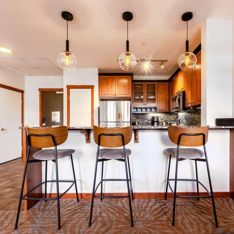 Blackstone Mountain Lodge by CLIQUE - Resim 34