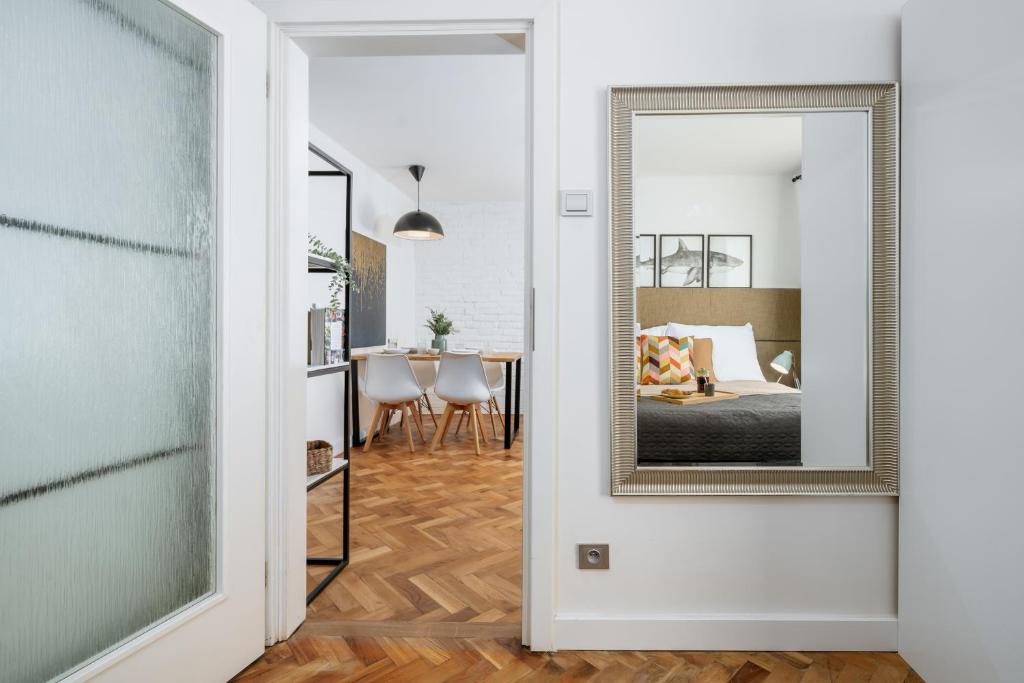 Fotografie z fotogalerie ubytování Prague Days - 2BDR Apt - Quiet Area - Workspace v Praze