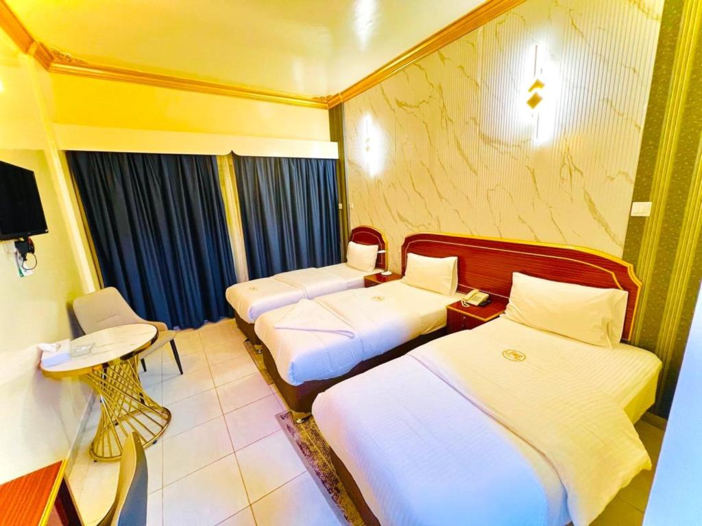 
Deluxe Triple Room
