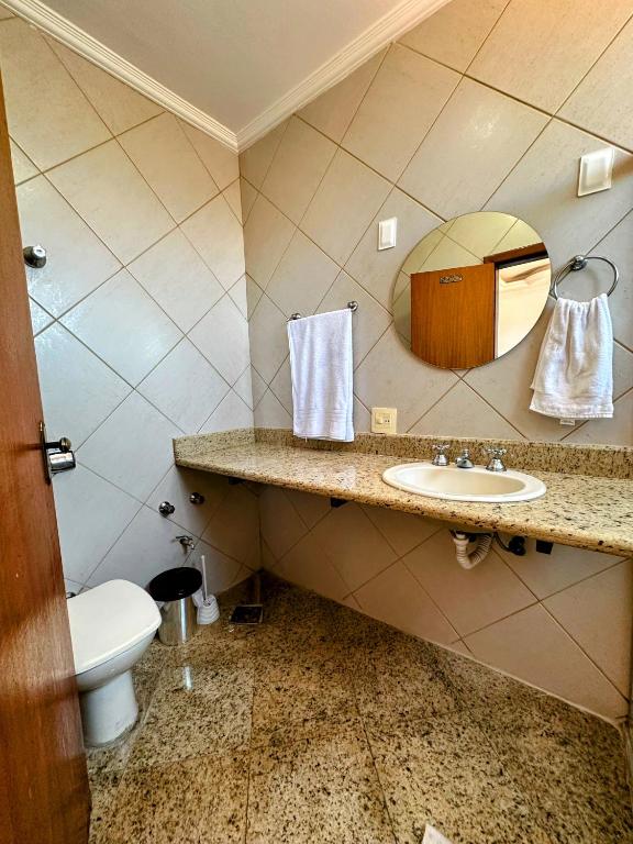Koupelna v ubytování Suite casal 2 com frigobar
