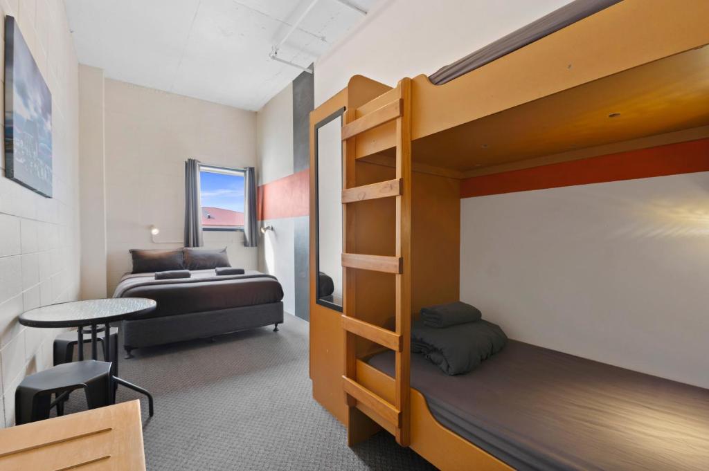 Rock Solid Backpackers Rotorua - Resim 39