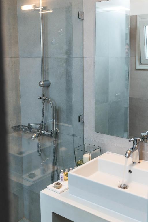 Koupelna v ubytování Gerofinikas Boutique Hotel