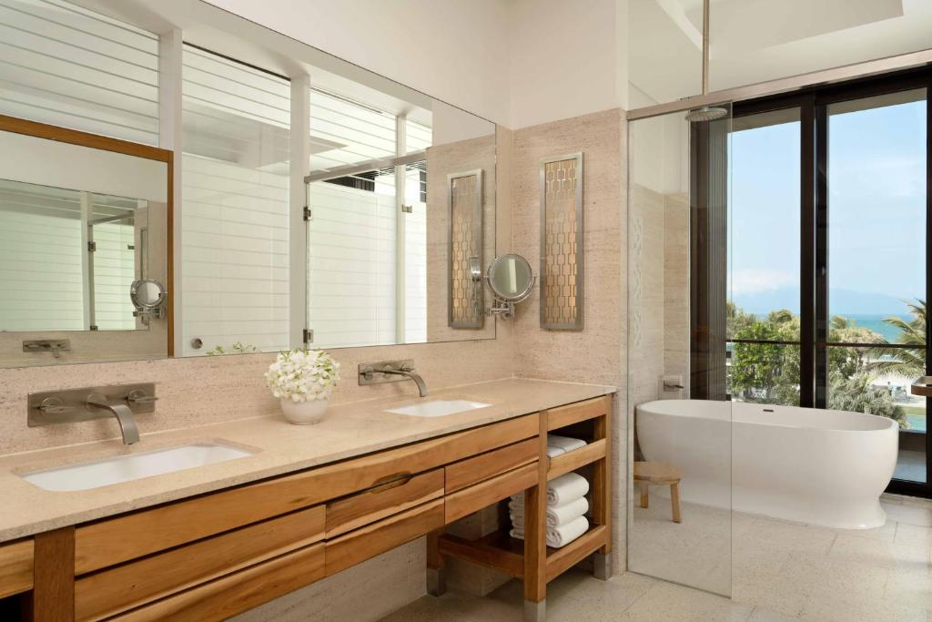 Suite Nhìn Ra Đại Dương