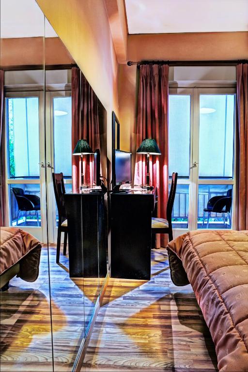 Nicola Hotel - Resim 12