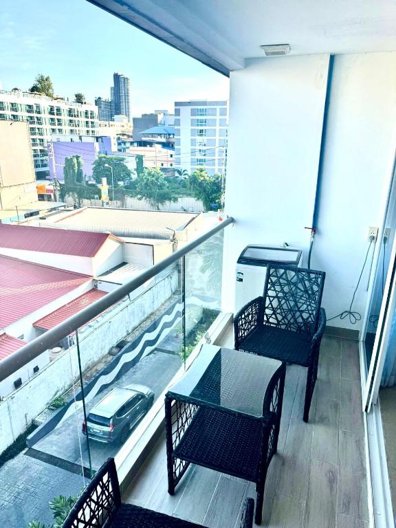 Balkón nebo terasa v ubytování Centara Pattaya Apartment