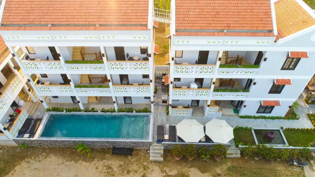 Bazén v ubytování Hoi An Corn Riverside Villa nebo v jeho okolí