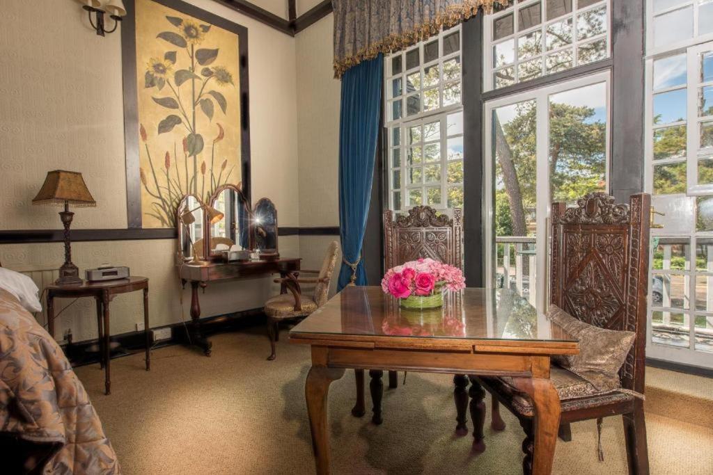 Langtry Manor Hotel - Resim 7