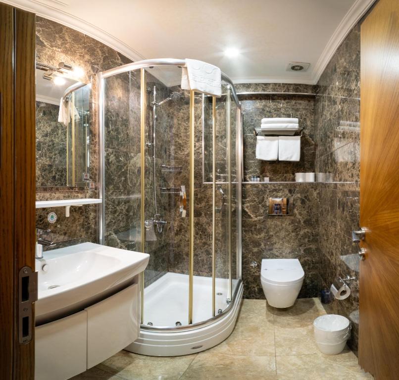 Hotel Blisstanbul - Family Room With Private Bathroom
