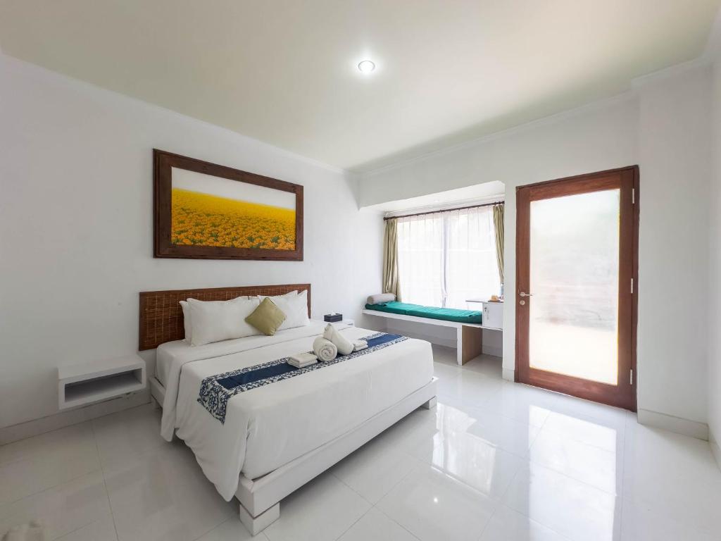 Giriya Amerta Hotel - Deluxe Double Room