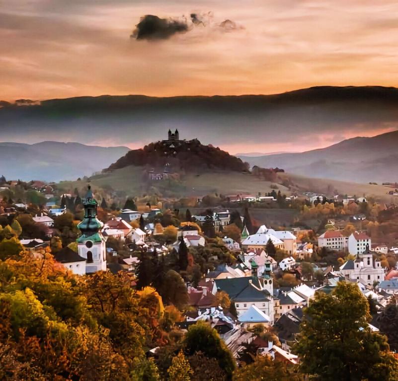 En generel udsigt til bjerge eller udsigt til bjerge taget fra feriehuset